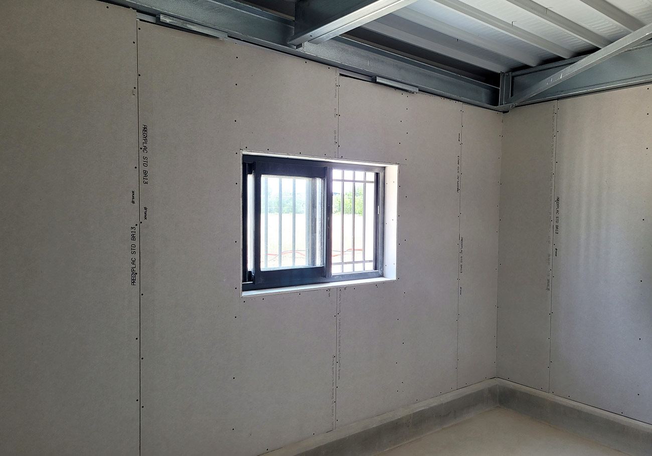 Pose de placo sur un mur et plafond à Codognon 34