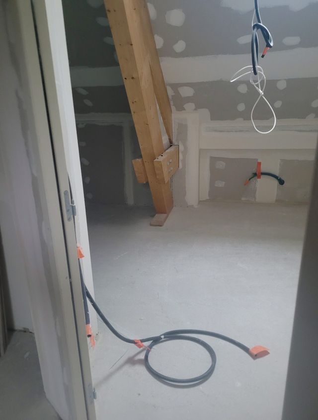 Travaux platrerie et peinture dans les combles