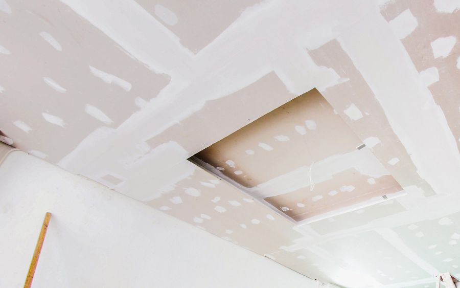 Création d'une niche au plafond pour la mise en place d'un climatisation